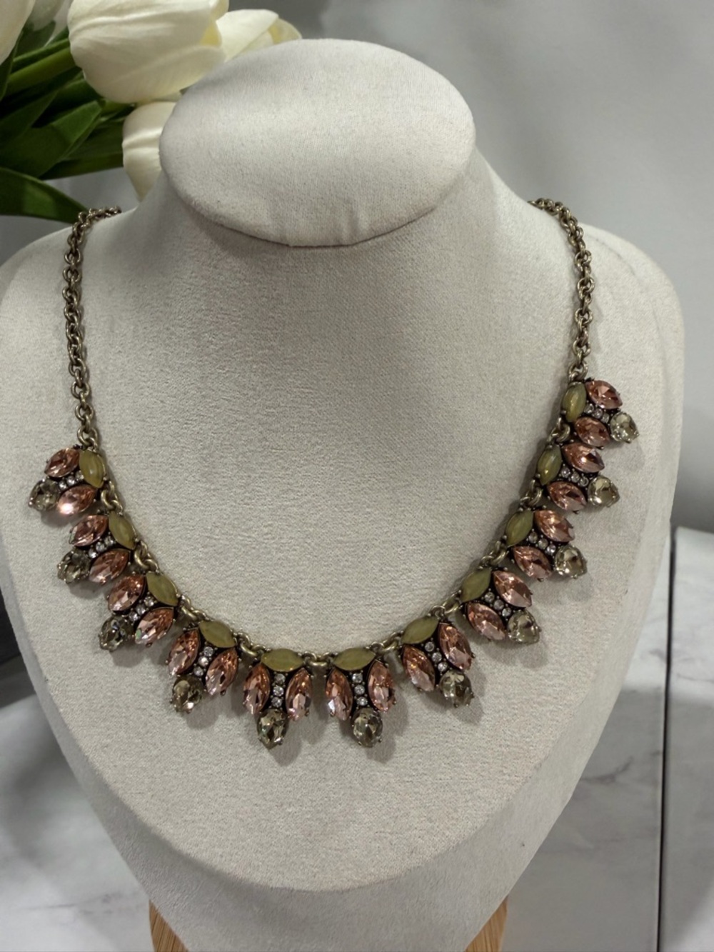 Banana Republic Factory Rose Pink Crystal Bib Necklace - Picture 2 of 6
